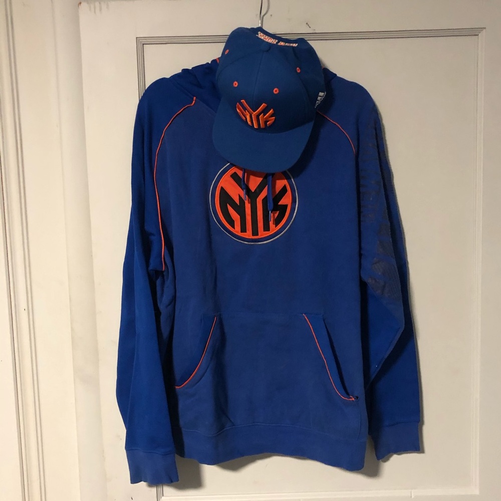 New York Knick’s hoodie & ball cap